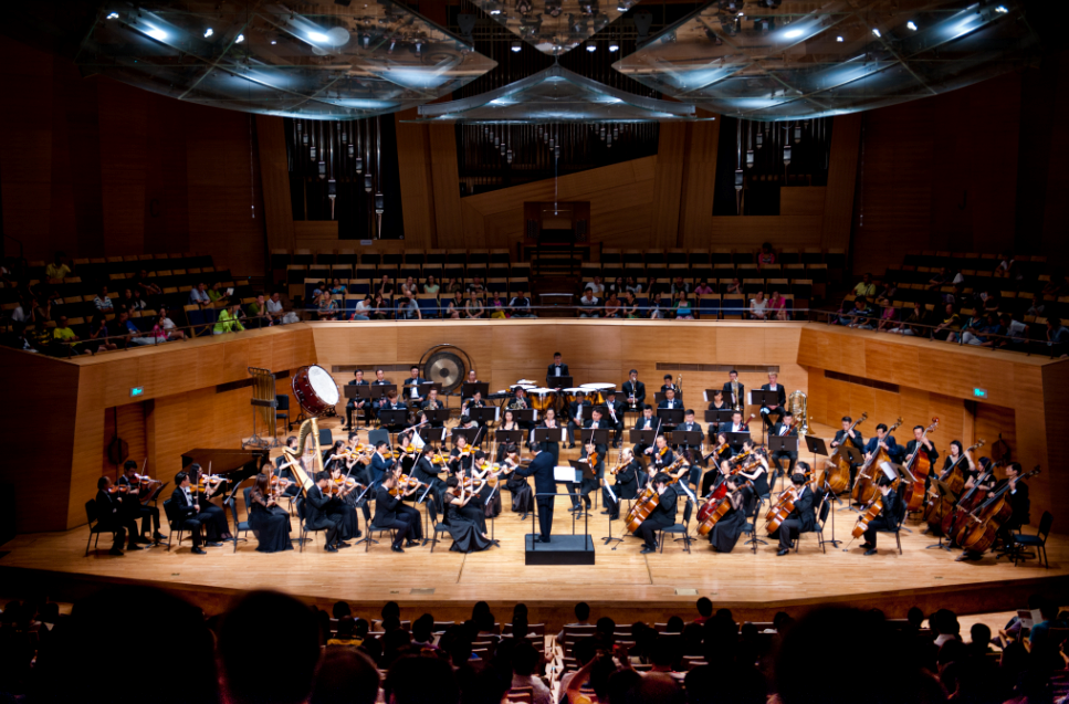 大连城市国际交响乐团演出现场.